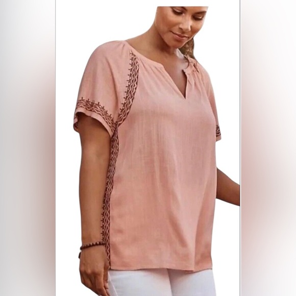 JJill NWOT Embroidered Split Neck Embroidered Top - Picture 1 of 5